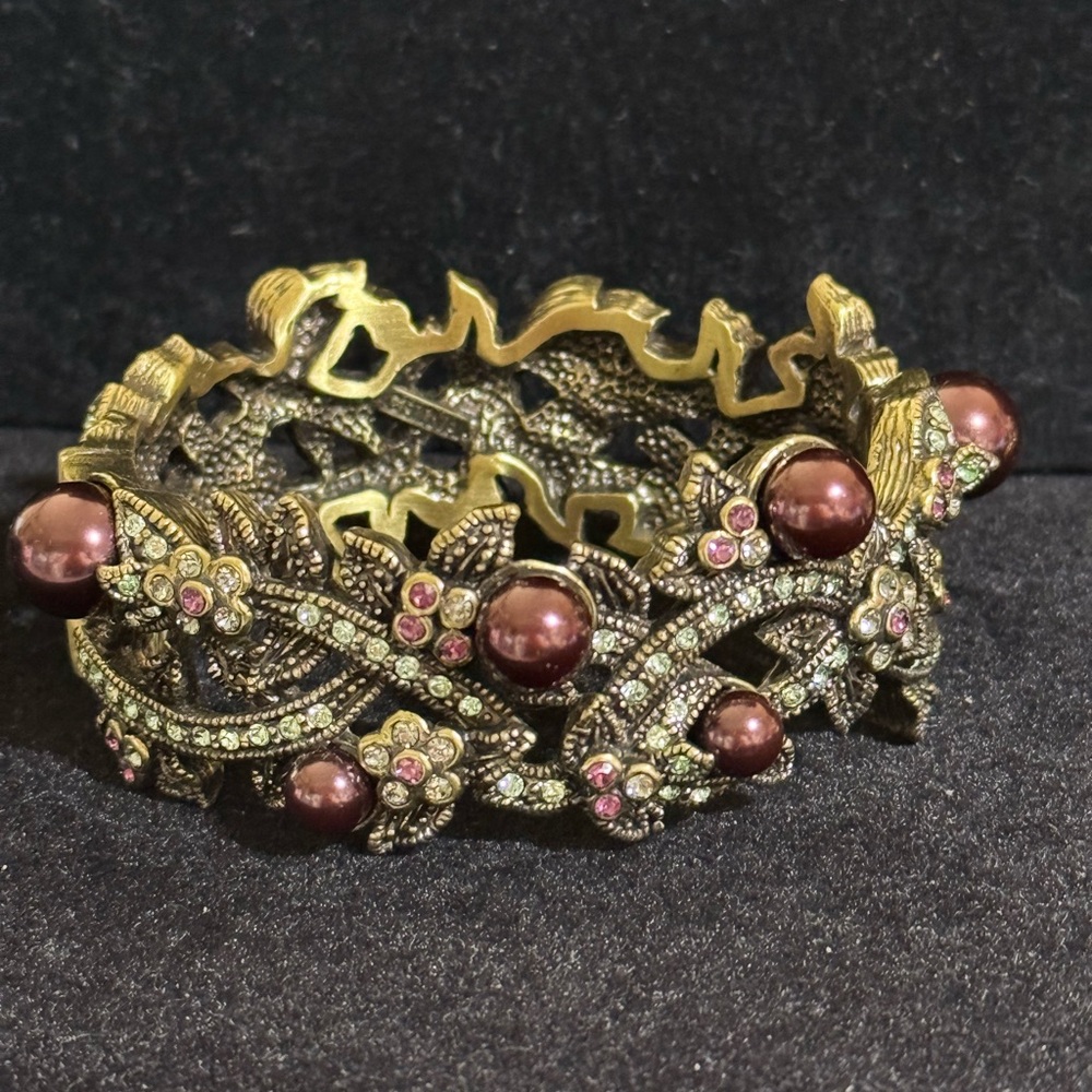Heidi Daus Signed Gold Tone Modernist dark Purple  Pearls/Teal Hinged Bracelet